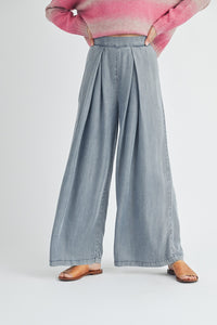 Tied Up Pleated Pants