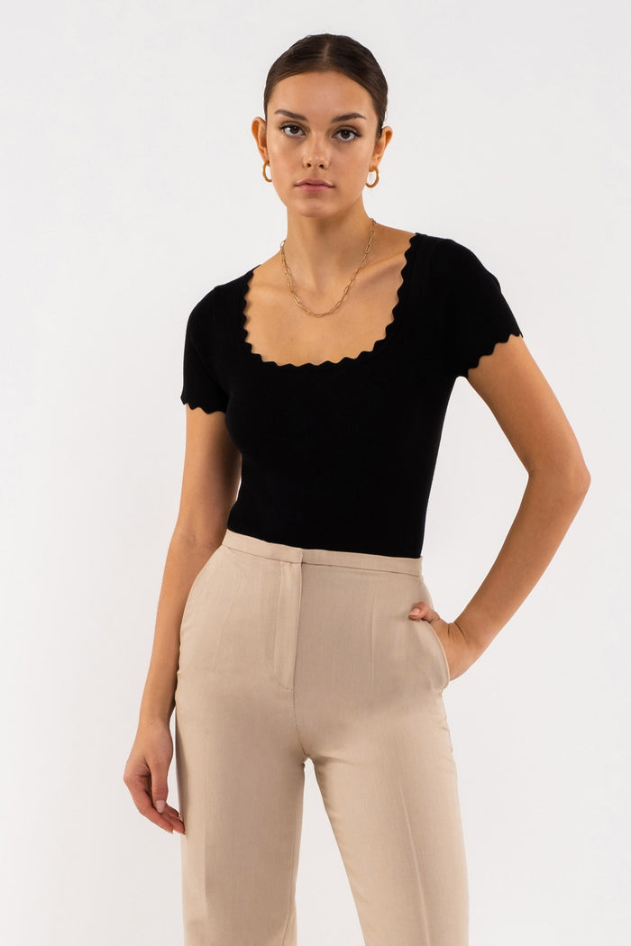 Under Me Scallop Edge Top